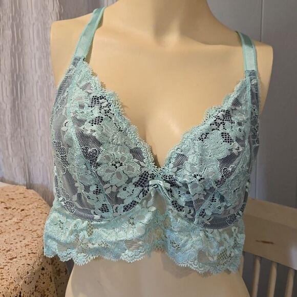 Lace Bralette in Mint Green - Picture 1 of 10